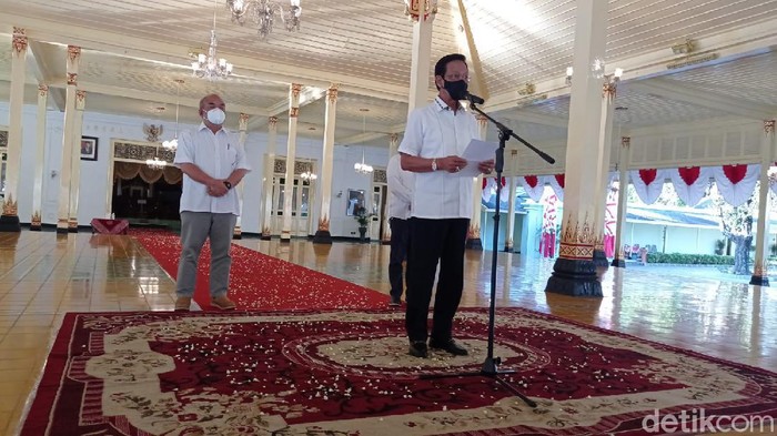 Gubernur DIY Sri Sultan Hamengku Buwono (HB) X saat Sapa Aruh di Bangsal Kepatihan, Rabu (21/7/2021).