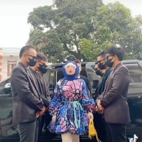 Herlin Kenza sebelumnya sempat jadi heboh karena memiliki sembilan bodyguard. Foto: dok. Instagram/@herlinkenza