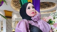 Herlin Kenza viral karena membuat kerumunan dalam acara toko di Lhokseumawe, Aceh. Foto: dok. Instagram/@herlinkenza