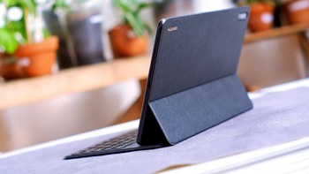 Keyboard case ini dijual terpisah. Foto: Adi Fida Rahman/detikINET