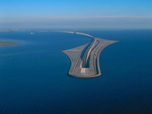 Cerita Jalan yang Tiba-tiba Menghilang di Tengah Laut Denmark