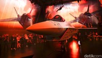 Kepala United Aircraft Corporation, Yury Slyusar mengatakan, pesawat itu diperkirakan akan mengudara pada 2023, sementara batch pertama akan diproduksi pada tahun 2026 nanti. Alexei Nikolsky, Sputnik, Kremlin Pool Photo via AP.