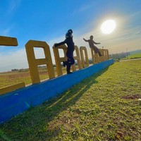 Hidup ini singkat. Ayo menggila. Aku, kamu tuhan dan jalan. Impianmu juga milikku @danielcayuela, keterangan foto di Instagramnya. Dan inilah foto terakhirnya sebelum ia tewas.Foto: Instagram