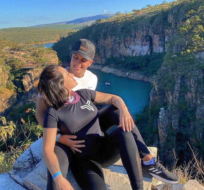 Sementara, Daniel yang selamat dari kecelakaan maut itu sangat terpukul dengan kepergian istrinya. Keduanya menikah pada 2020, dan menurut keluarga keduanya saling menyatu dan sangat mencintai. Foto: Instagram