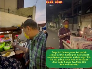 Ajari Satpol PP Manusiawi, Babah Alun Borong Dagangan Kaki Lima
