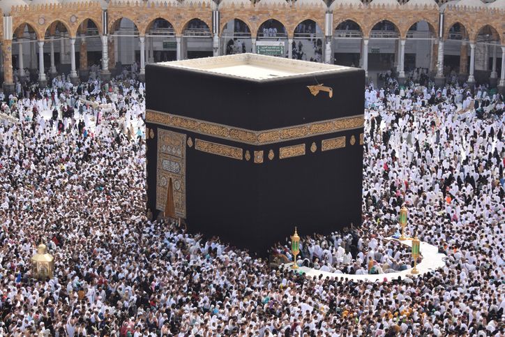 Khasiat Air Zam Zam dan Keistimewaannya yang Tak Pernah Kering