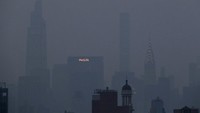 Sejak selasa, langit New York City diselimuti asap tebal. AP Photo/Julie Jacobson  