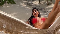 Mia Khalifa tak melulu berpose seksi, kadang juga mimik lucunya bikin gemas. (Instagram/Miakhalifa)