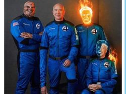 Roket Jeff Bezos Ditertawakan Mirip Kemaluan