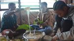 Foto Kuliner Unik dari Papua: Papeda Bungkus