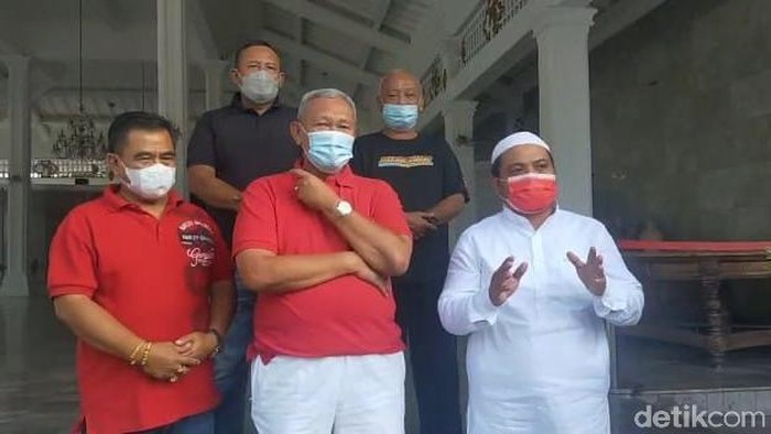Pengusaha Kuningan yang corat-coret Fortuner korban PPKM minta maaf