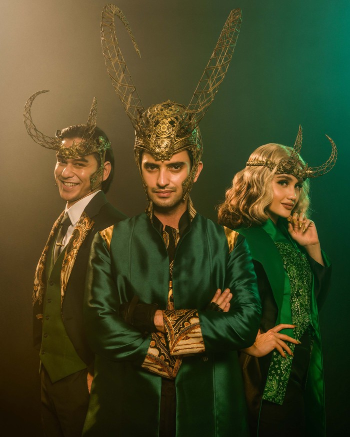 Potret artis Indonesia berkostum Loki Rangga Azof, Omar Daniel, dan Cinta Laura tampil sebagai Loki.