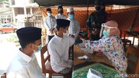 Dandim 0724/Boyolali, Letkol (Arm) Ronald Siwabessy mengatakan, dalam serbuan di Ponpes Al Huda, hari ini ditargetkan 400 santri dan 100 warga sekitar Ponpes. Dalam dua hari pelaksanaan ditargetkan ada 1.000 orang.