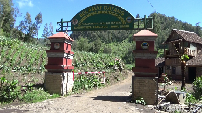 TNBTS memperpanjang penutupan pendakian Gunung Semeru hingga 25 Juli 2021. Sebab, PPKM Darurat juga diperpanjang.