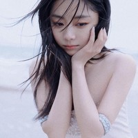 Tang Songyun dikenal pula dengan nama panggungnya Seven. Aktris cantik kelahiran 1990 ini meraih popularitasnya lewat drama China The Whirlwind Girl. Ia termasuk daftar 30 Under 30 Asia 2019 yang dirilis Forbes China. Foto: dok. Instagram songyun.tan