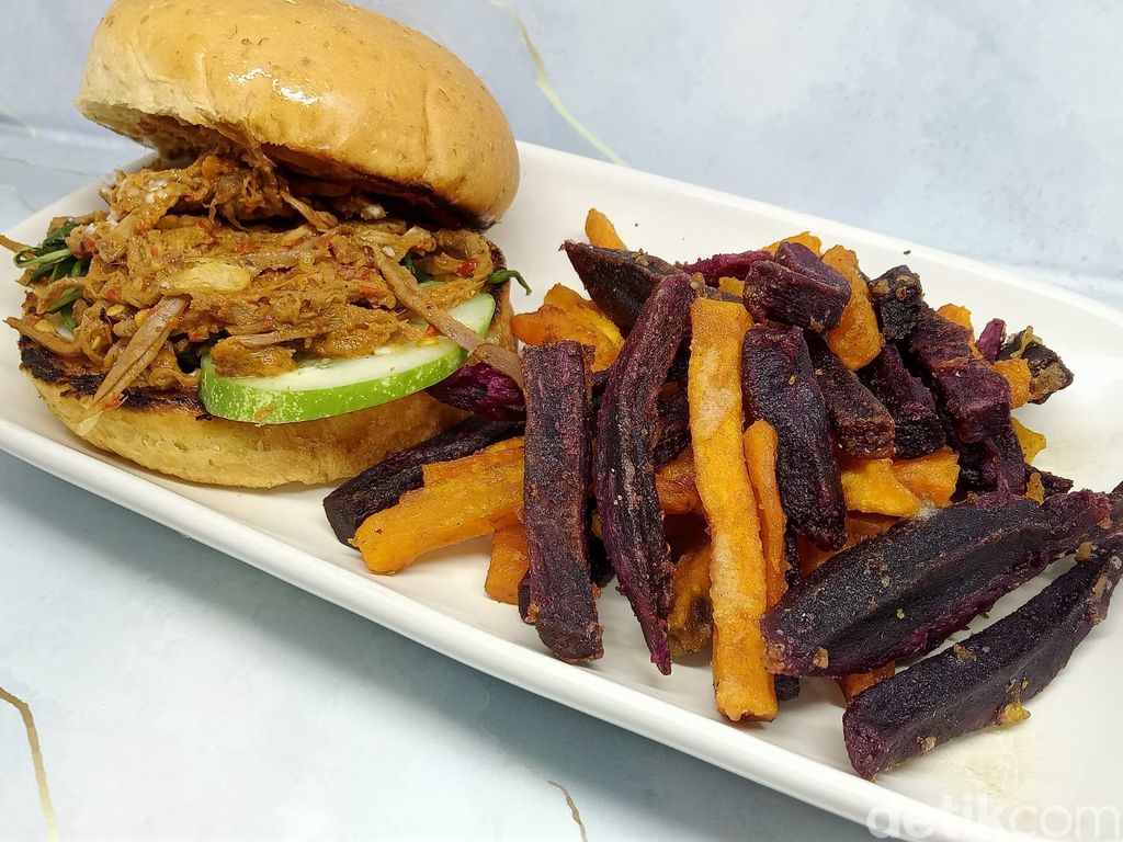 The Good Habit: Yummy! Burger Rendang dan Ayam Geprek Rendah Kalori