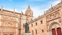 3. University of Salamanca, SpanyolUniversitas Salamanca berdiri sejak tahun 1134 sekaligus menjadi penerima Piagam Kerajaan pada 1218. Fakta ini menjadikannya institusi pendidikan tertua di Spanyol, setelah Universitas Palencia yang sekarang sudah tidak beroperasi.Kampus yang terletak di sebelah barat Madrid ini adalah institusi tempat Christopher Columbus menimba ilmu sebelum menjalankan ekspedisi Hindia-nya di akhir abad ke-15. Adapun menurut QS WUR 2023, kampus ini menempati peringkat 601-650 di dunia. (Foto: Universitas Salamanca)