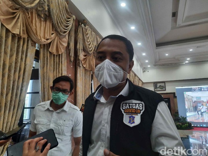 PPKM Darurat diperpanjang hingga 25 Juli 2021. Wali Kota Surabaya Eri Cahyadi mengajak semua pihak berjibaku menurunkan kasus COVID-19, agar ada pelonggaran pada 26 Juli.