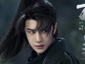 Ngeri! Aktor China Ini Dikuntit Fans Pakai Pelacak Terpasang di Mobilnya