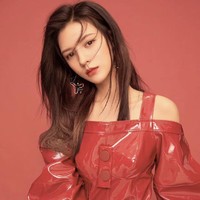 Nama Zhang Yuxi semakin banyak dikenal sejak membintangi drama China Love and Redemption. Ia lebih dulu mengawali kariernya sebagai pemenang kontes kecantikan yang diadakan Kanebo dan akhirnya populer sebagai aktris. Foto: dok. Instagram yciyciyci