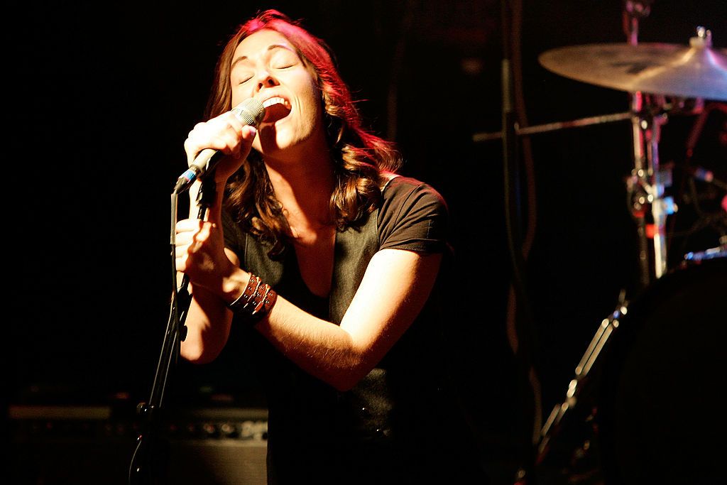 LONDON - APRIL 21:  Musician Brandi Carlile performs live on stage at Kings College on April 21, 2008 in London, England.  (Photo by Simone Joyner/Getty Images)