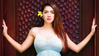 Selain berolahraga, Angel Karamoy juga membatasi asupan makanan yang dikonsumsinya. Foto: Instagram Angel Karamoy