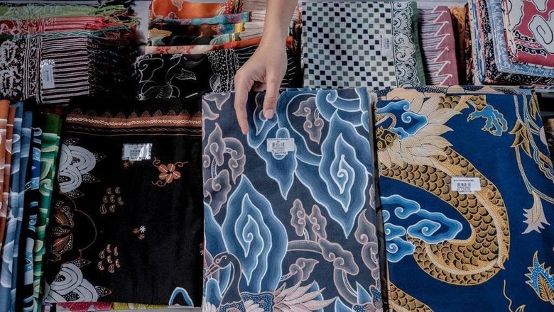 Batik Oleh-oleh Khas Indonesia Batik Oleh-oleh Khas Indonesia