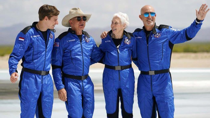 Oliver Daemen smiles during a post launch briefing where passengers described their flight experience from the spaceport near Van Horn, Texas, Tuesday, July 20, 2021. (AP Photo/Tony Gutierrez)