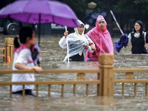 Banjir Bandang China Akibat Hujan Terbesar dalam 1.000 Tahun