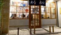 Selain menjalani dunia seni peran, Arya Saloka ternyata juga seorang pebisnis kuliner. Kyo Dimsum jadi sebuah restoran dimsum lezat yang dijalani oleh Arya Saloka. Foto: Instagram/arya.saloka
