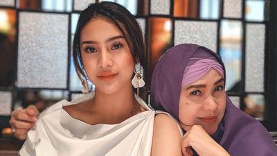 7 Potret Anya Geraldine Bareng Ibunda yang Jarang Tersorot, Sama-sama Cantik