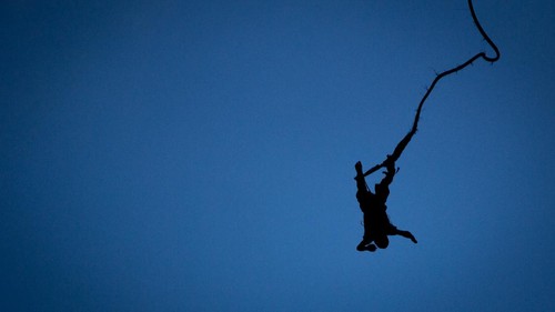 Ilustrasi bungee jumping