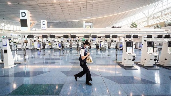 Bandara Haneda mendapat predikat bintang 5 soal protokol kesehatan jelang Olimpiade Tokyo 2020. Seperti apa penerapan protokol kesehatan di bandara ini?