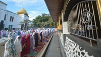 Jamaah Syattariyah di daerah itu baru melaksanakan shalat Idul Adha dua hari setelah waktu yang ditetapkan pemerintah, karena penentuan 10 dzulhijjah berdasarkan bilangan takwim khamsiah.