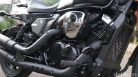 Keeway V250FI ini, dari namanya kita tahu kalau motor ini menggunakan mesin berkapasitas 250cc. Selain itu, penyematan kode FI di akhir namanya, tentu untuk memberi tahu kalau motor ini sudah menggunakan teknologi injeksi atau fuel injection.  Foto: Muhammad Hafizh Gemilang