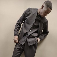 Bisa dibilang kesuksesan Khaby datang cukup cepat dan tiba-tiba. Pasalnya ia baru mulai main TikTok sejak tahun lalu setelah dipecat dari pekerjaannya sebagai buruh pabrik.Foto: Instagram @khaby00