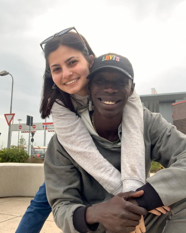 Perkembangan akun Khaby memang sangat pesat. Banyak orang memprediksi bahwa pria tersebut bisa terus naik dan menjadi yang pertama dan mengalahkan Charli DAmelio sebagai TikToker paling banyak follower. Foto: Instagram @khaby00