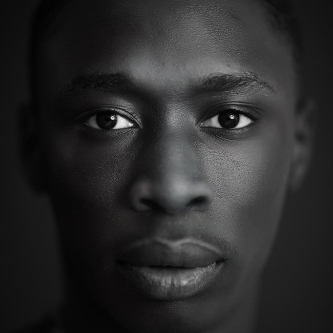 Dilansir The New York Times, Khaby mulai membuat video di aplikasi berbasis video itu setelah kehilangan pekerjaannya di sebuah pabrik ketika virus Corona mewabah tahun lalu. Foto: Instagram @khabylameadv