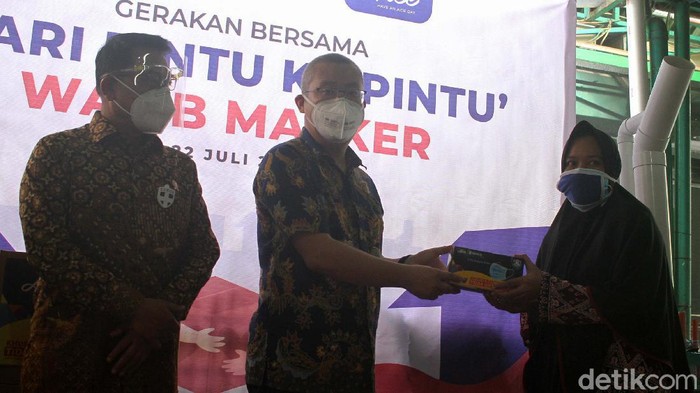 KSP Sebar 500 Ribu Masker Medis KSP menyalurkan masker medis untuk warga untuk mencegah penularan virus Corona. Sebanyak 500 ribu masker medis disebar ke sejumlah daerah.
