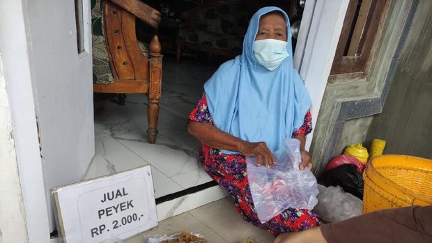 nenek umi tamamia
