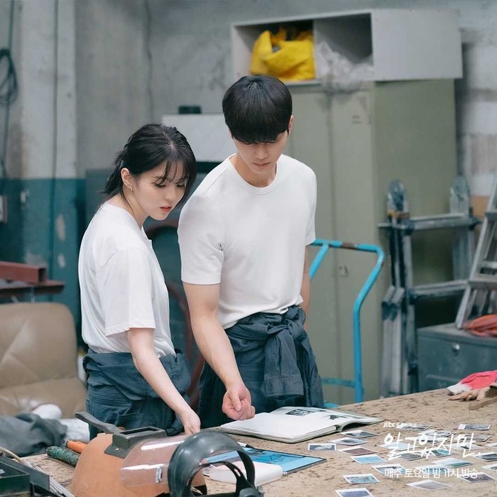 Nevertheless Song Kang dan Han So Hee di Nevertheless.