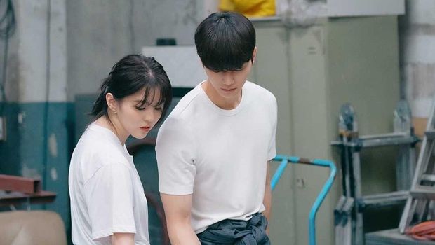 Song Kang dan Han So Hee di Nevertheless.