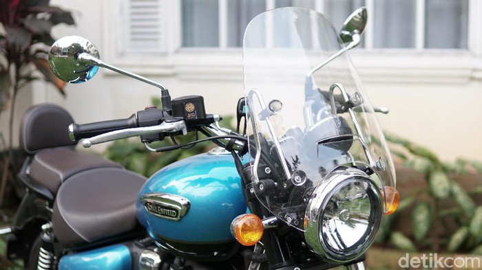 Royal Enfield Meteor 350 Supernova