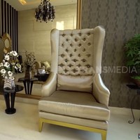 Memasuki ruang tamu rumah Klaviera, Mpok Alpa dan Marshel kembali mau ‘menangis’ saat mengetahui total harga dari ruangan tersebut. Klaviera menyebutkan untuk ruang tamunya dia menghabiskan Rp 250 juta. Mendingan buat bikin kos-kosan kalau gue, kata Mpok Alpa. Foto: Dok. SOBAT MISQUEEN Trans 7, Instagram @ klavierastephanie