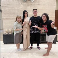 Sosok Klaviera Stephanie populer di media sosial. Dia memiliki lebih dari 112 ribu followers di Instagram dan kerap mengunggah  foto penampilan mewahnya Foto: Dok. SOBAT MISQUEEN Trans 7, Instagram @ klavierastephanie