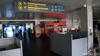 Executive General Manager (EGM) Bandara Husein Sastranegara R Iwan Winaya Mahdar mengatakan sejak Pemberlakuan Pembatasan Kegiatan Masyarakat (PPKM) dilaksanakan, bandara tak pernah tutup.
