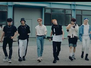Stray Kids Rilis Limited Edition Album NOEASY