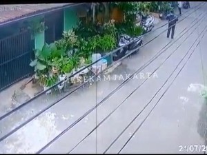 Viral Aksi Singkat Pencuri Motor di Kompleks TNI di Jaksel, Polisi Selidiki