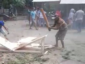 Saat Isu Jenazah Tak Dimandikan Bikin Warga Kalap Hancurkan Peti Mati COVID-19