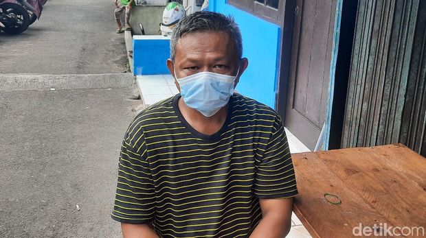 Warga Sawah Besar curhat bansos pemerintah dinilai kurang (Yogi Ernes/detikcom)